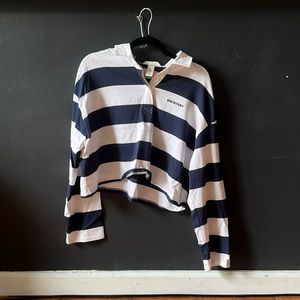 Stripped color neck long sleeve